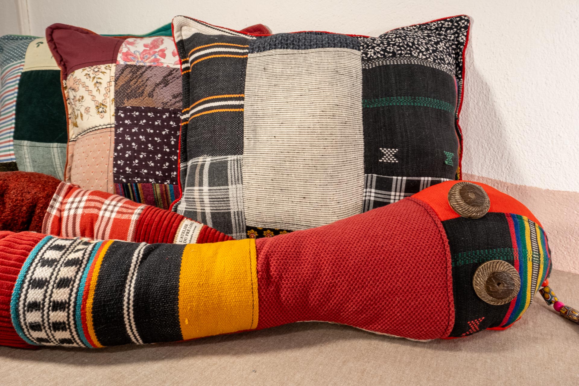 Coussin patchwork multicolore